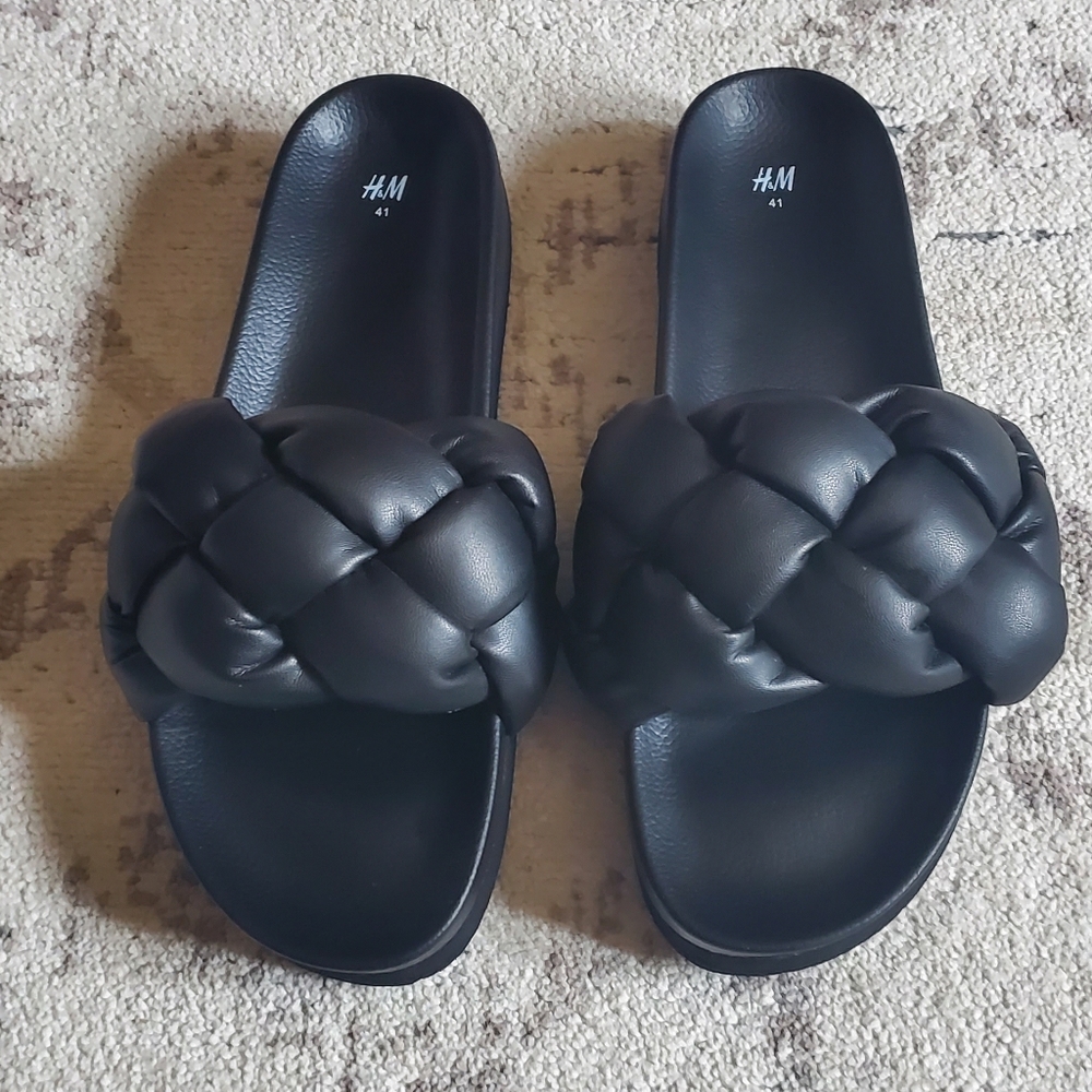 Womens H&M braided slides
